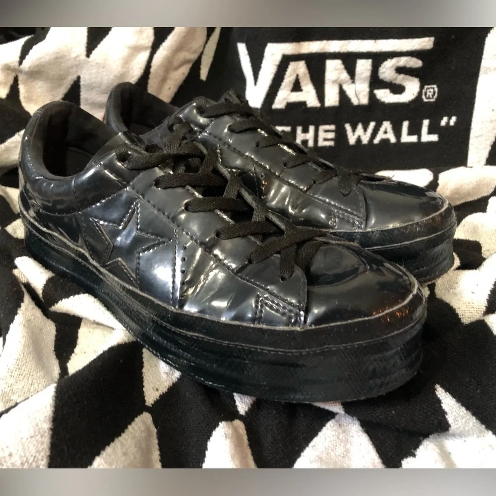 Converse Men’s Black Patent Star Low-Top Platform Sneakers